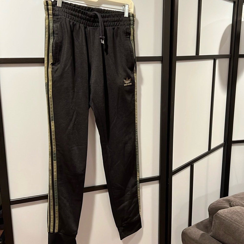 Addidas jogger sweat pants
